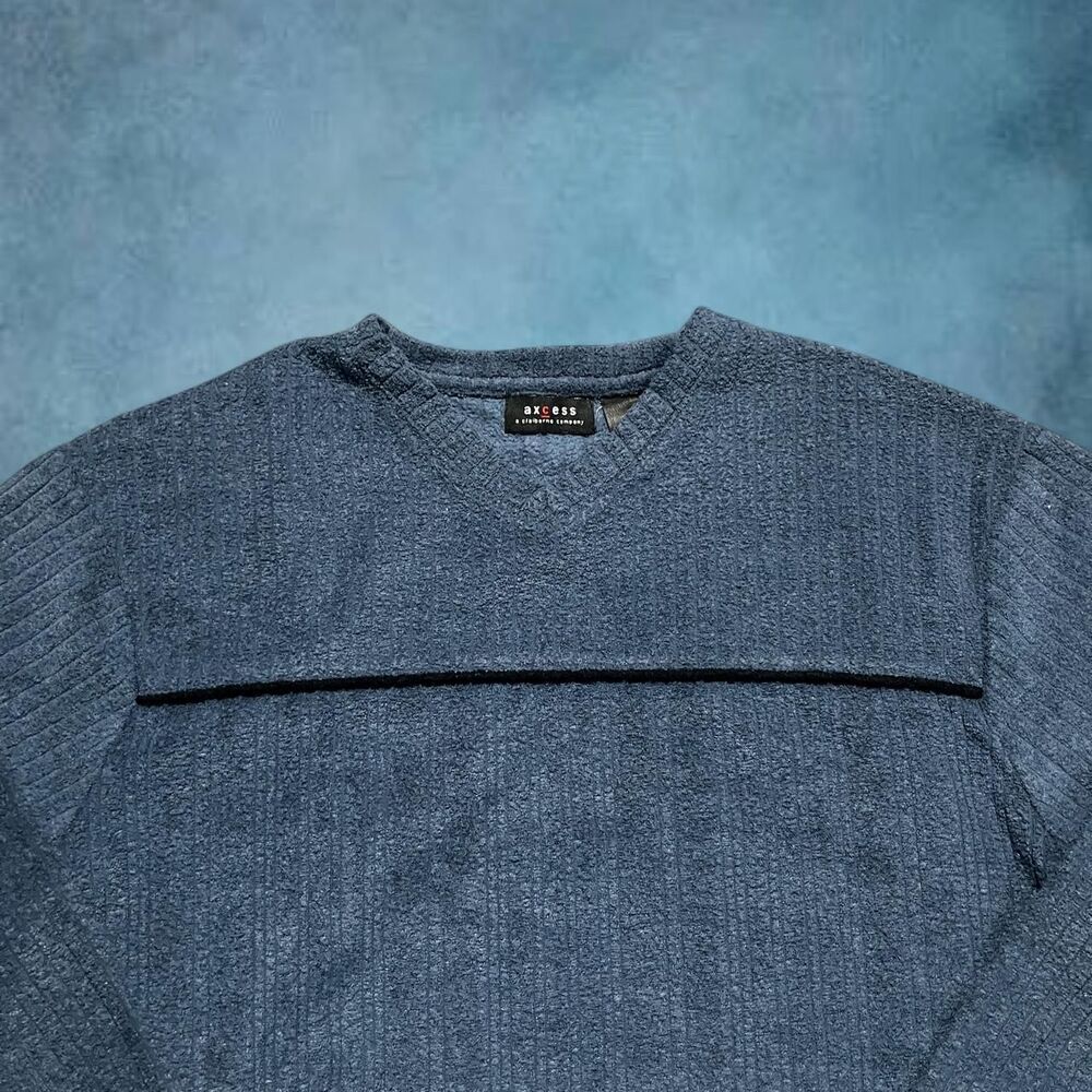 Men’s axcess blue sweater striped